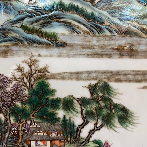A Chinese rectangular famille rose 'landscape' plaque, Qianlong mark, 19/20th C. — photo 5
