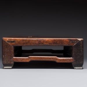 A Chinese rectangular hongmu stand, 19th C. — 照片 3
