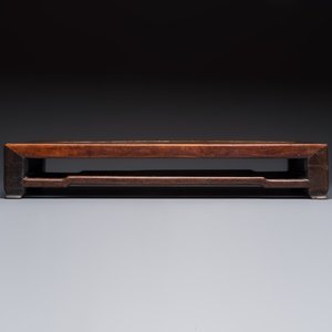 A Chinese rectangular hongmu stand, 19th C. — 照片 4
