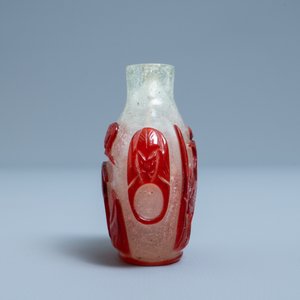 A Chinese red and white overlay glass snuff bottle, 18th C — 照片 6