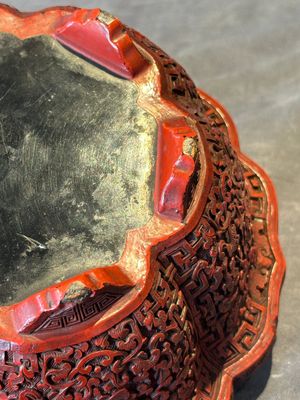A Chinese red cinnabar lacquer jardiniere with floral design, Yongzheng/Qianlong — foto 15