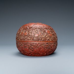 A Chinese red cinnabar lacquer peach-shaped box and cover, Kangxi — photo 2