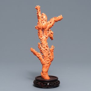 A Chinese red coral carving of a flower branch with birds, 19th C. — 照片 4