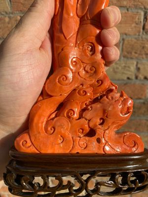 A Chinese red coral group of a standing Guanyin with a boy on a lotus flower, 19/20th C. — 照片 17