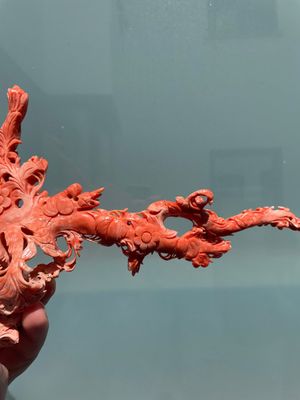 A Chinese red coral group of birds among flowering branches, 19/20th C. — foto 12