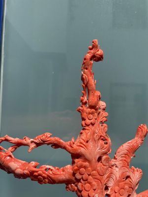 A Chinese red coral group of birds among flowering branches, 19/20th C. — foto 13