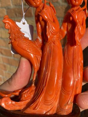 A Chinese red coral group of two ladies and a phoenix, 19/20th C. — photo 16