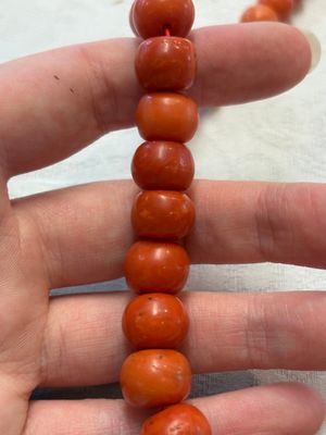 A Chinese red coral necklace, 19th C. — photo 3