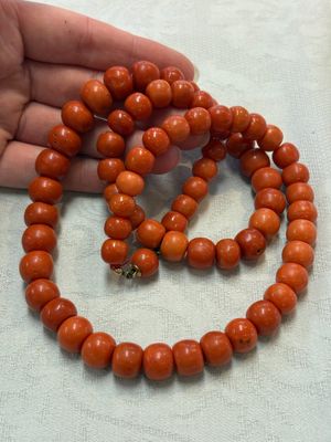 A Chinese red coral necklace, 19th C. — photo 6