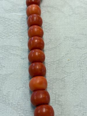 A Chinese red coral necklace, 19th C. — photo 8
