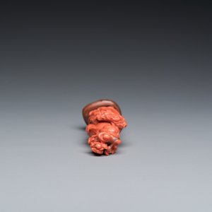A Chinese red coral sculpture of Guanyin, 19/20th C. — 照片 5