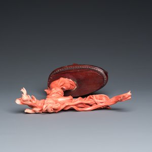 A Chinese red coral sculpture of the immortal Lan Caihe, 19/20th C. — 照片 6