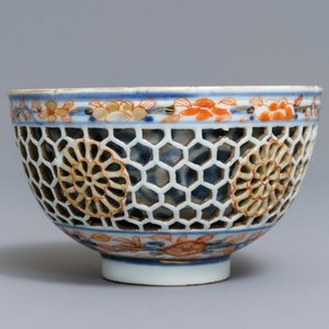 A Chinese reticulated double-walled Imari-style bowl, Kangxi — photo 4