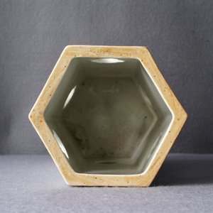 A Chinese reticulated hexagonal qianjang cai hat stand, signed Yu Huanwen, dated 1895 — 照片 11