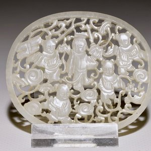 A Chinese reticulated jade plaque, on wooden stand, 19th C. — photo 3