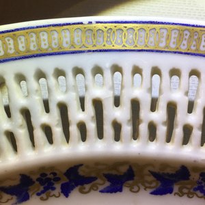 A Chinese reticulated oval 'religious subject' dish, Qianlong — photo 5