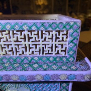 A Chinese reticulated verte biscuit censer and cover, 19th C. — 照片 22