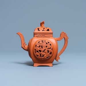 A Chinese reticulated Yixing stoneware teapot and cover, Kangxi — photo 2