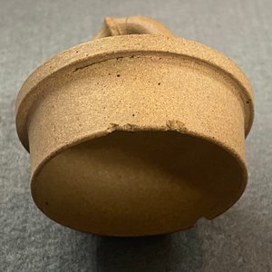 A Chinese reticulated Yixing stoneware teapot and cover, Kangxi — photo 17