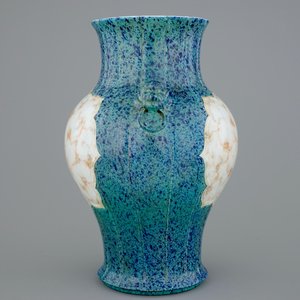 A Chinese robin's egg and faux marbre vase, Qianlong mark, 20th C. — photo 4