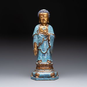 A Chinese robin's egg-glazed gilt-decorated standing Buddha, 18th C. — 照片 2