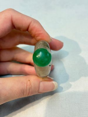 A Chinese rock crystal and two glass inside painted snuff bottles, 19/20th C., with a signed copy of 'Chinese Inside Painting of the Modern Age', 2005 — photo 13