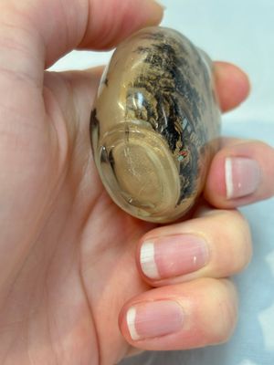 A Chinese rock crystal and two glass inside painted snuff bottles, 19/20th C., with a signed copy of 'Chinese Inside Painting of the Modern Age', 2005 — photo 25
