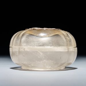 A Chinese rock crystal box and cover with silver plaque, 17/18th C. — 照片 4