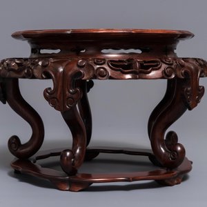 A Chinese rootwood-top carved wood stand, 19/20th C. — 照片 5