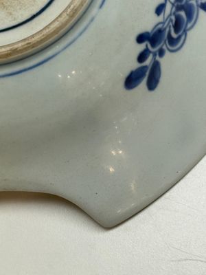 A Chinese rose-Imari 'Provinces' shaving bowl with the arms of Amsterdam, Kangxi, ca. 1720 — 照片 16