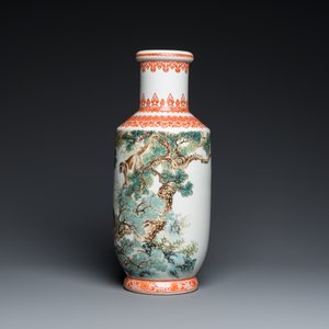 A Chinese rouleau vase with monkeys, signed Bi Yuanming 畢淵明, dated 1956 — photo 2