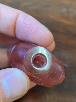 A Chinese ruby-pink glass 'bats' snuff bottle, Qianlong mark and of the period — photo 10