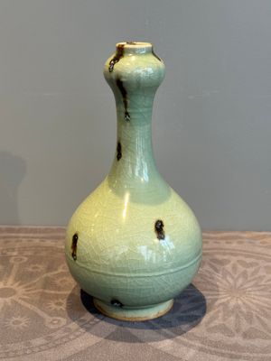 A Chinese russet-splashed Longquan celadon garlic-mouth vase, Yuan/Ming — photo 3