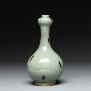 A Chinese russet-splashed Longquan celadon garlic-mouth vase, Yuan/Ming — photo 1