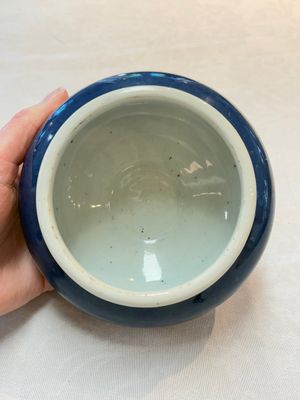 A Chinese sacrificial blue-glazed bowl, 17/18th C. — photo 5