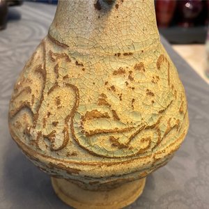 A Chinese sancai ewer and a celadon-glazed bottle vase, Tang and Song — 照片 12