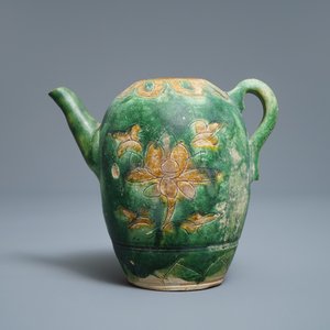 A Chinese sancai-glazed ewer with incised design, Liao (916-1125) — 照片 4