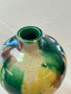 A Chinese sancai-glazed 'Meiping' vase on a wooden stand, 19th C. — 照片 14