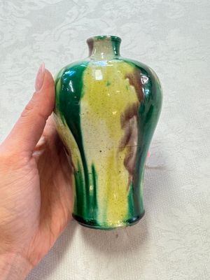 A Chinese sancai-glazed 'Meiping' vase on a wooden stand, 19th C. — 照片 4