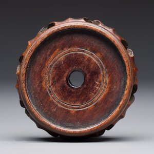 A Chinese sancai-glazed 'Meiping' vase on a wooden stand, 19th C. — 照片 8