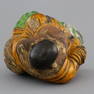A Chinese sancai-glazed pottery Buddha, late Ming Dynasty — foto 7