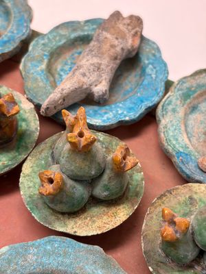 A Chinese sancai-glazed pottery model of an offering table, Ming — photo 12