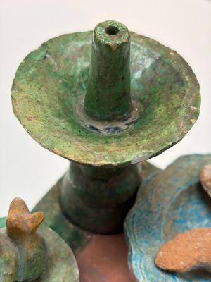 A Chinese sancai-glazed pottery model of an offering table, Ming — photo 5