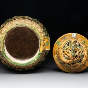 A Chinese sancai-glazed reticulated double-walled tripod censer and cover, Ming — photo 5