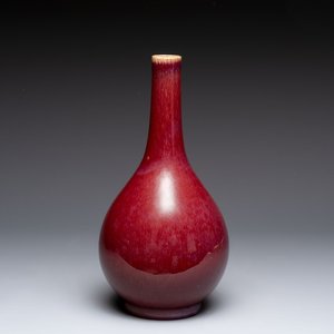 A Chinese sang-de-boeuf bottle vase, 19/20th C. — foto 1