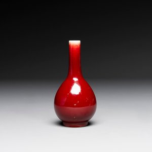 A Chinese sang-de-boeuf bottle vase, 19/20th C. — photo 2