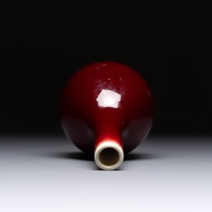 A Chinese sang-de-boeuf bottle vase, 19/20th C. — photo 8