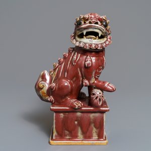 A Chinese sang de boeuf model of a Buddhist lion, 19th C. — 照片 2