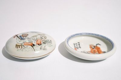 A Chinese seal paste box and cover and a round brushwasher, Republic, 20th C.