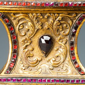 A Chinese semi-precious stone embellished gilt-bronze wall clock, Canton workshop and George Prior of London for the Chinese market, Qianlong — photo 10